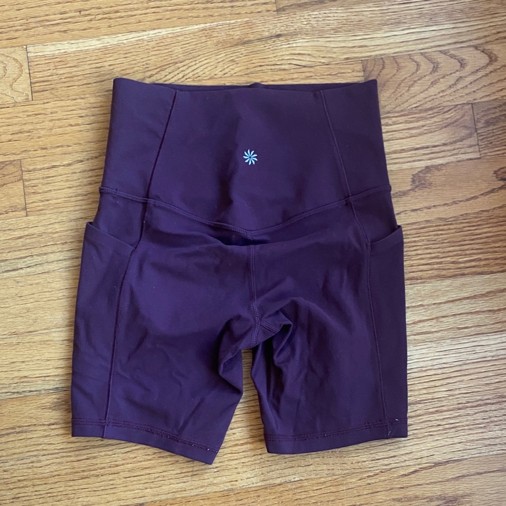 Athleta Salutation Stash Pocket II 7” Shorts Size xxs